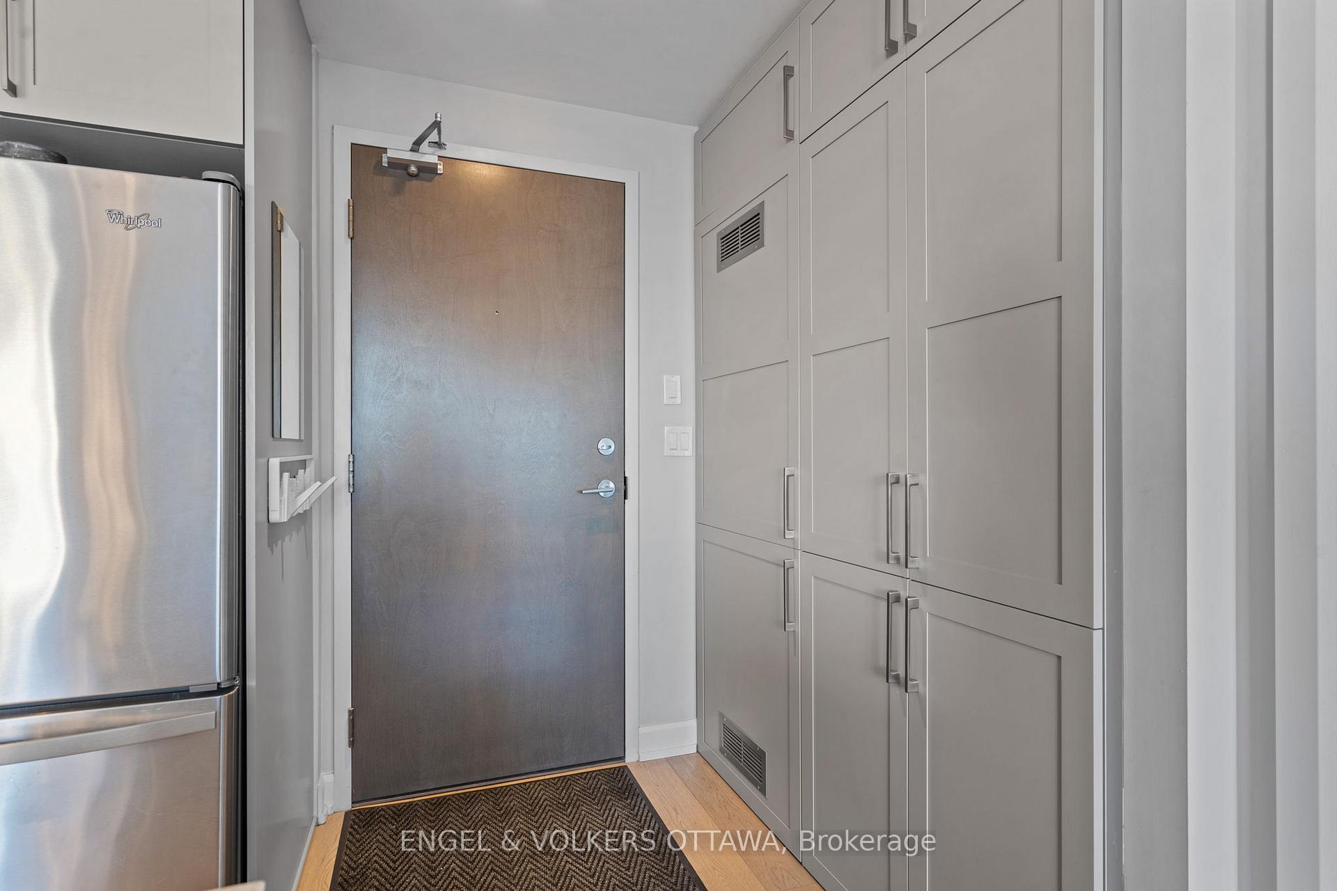 Photo 6 of Unit 308, 10 Rosemount Avenue, Ottawa, Hintonburg — HOMEH