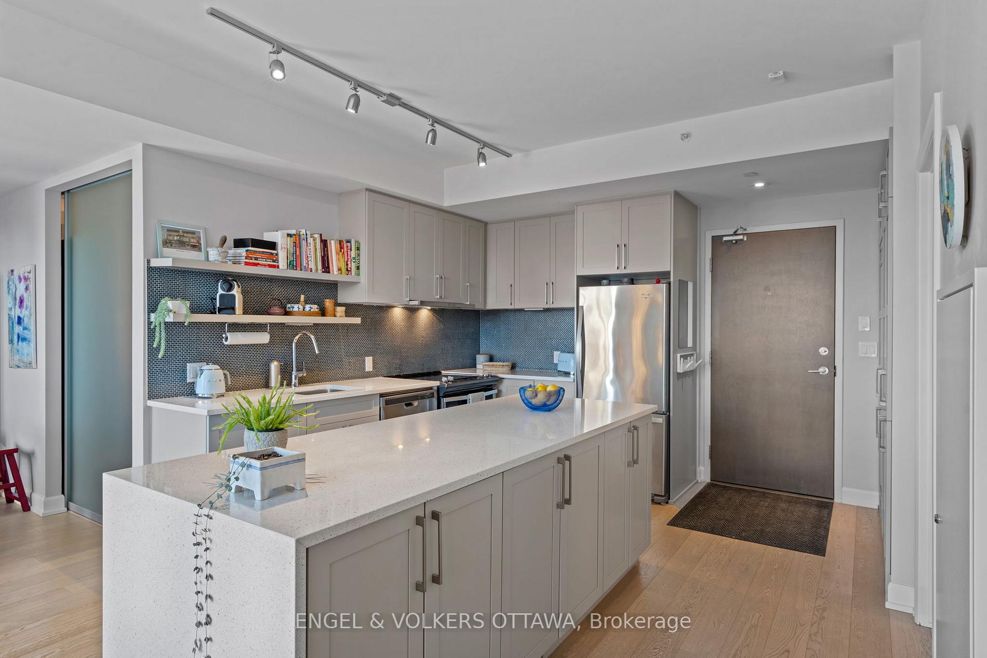 Photo 8 of Unit 308, 10 Rosemount Avenue, Ottawa, Hintonburg — HOMEH