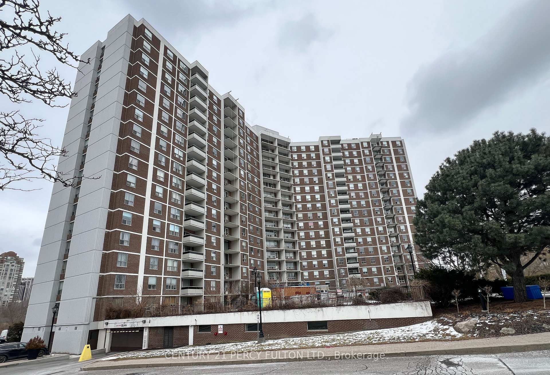 Photo 1 of Unit 1010, 20 Edgecliffe Golfway, Toronto, Flemingdon Park — HOMEH