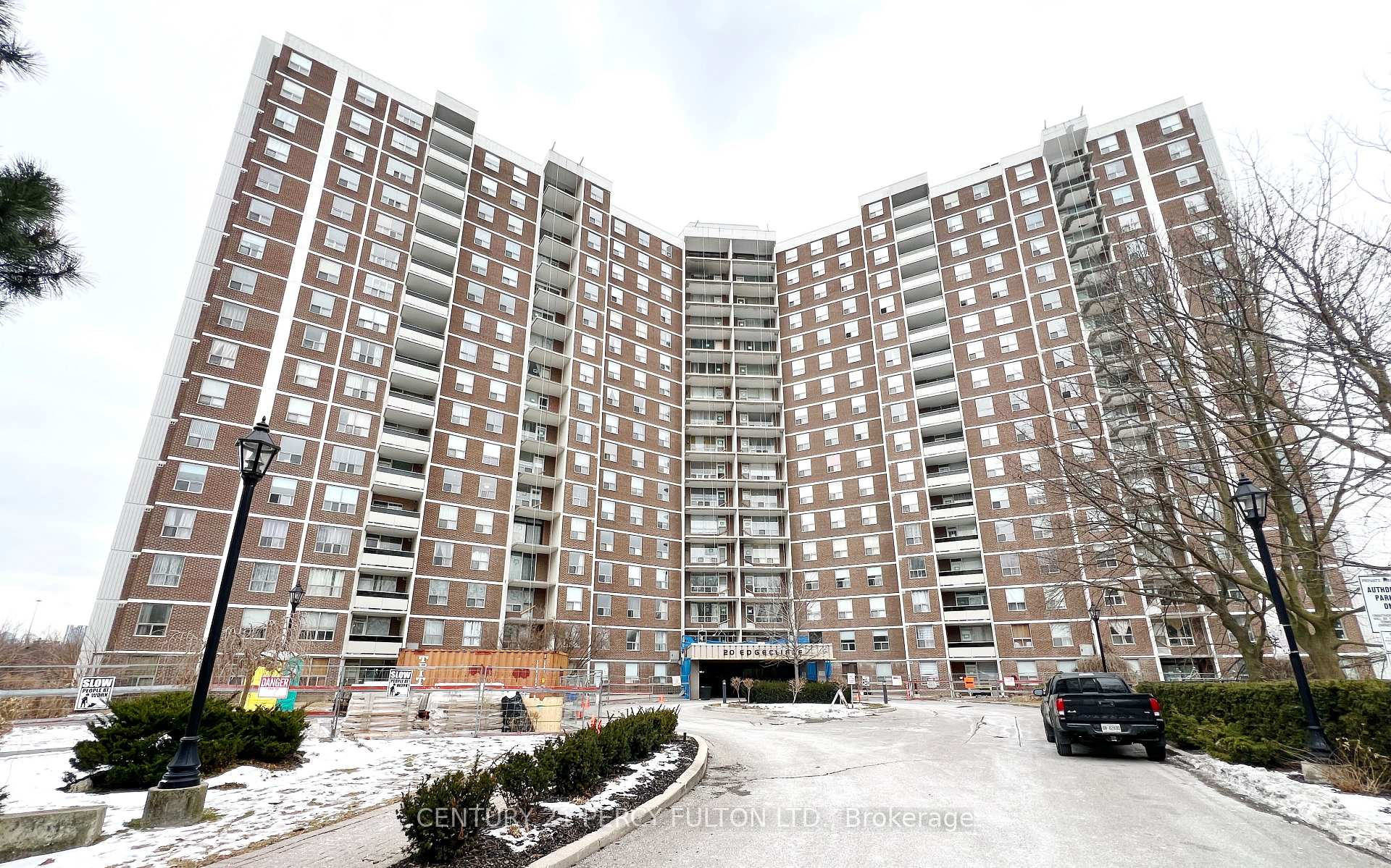 Photo 2 of Unit 1010, 20 Edgecliffe Golfway, Toronto, Flemingdon Park — HOMEH