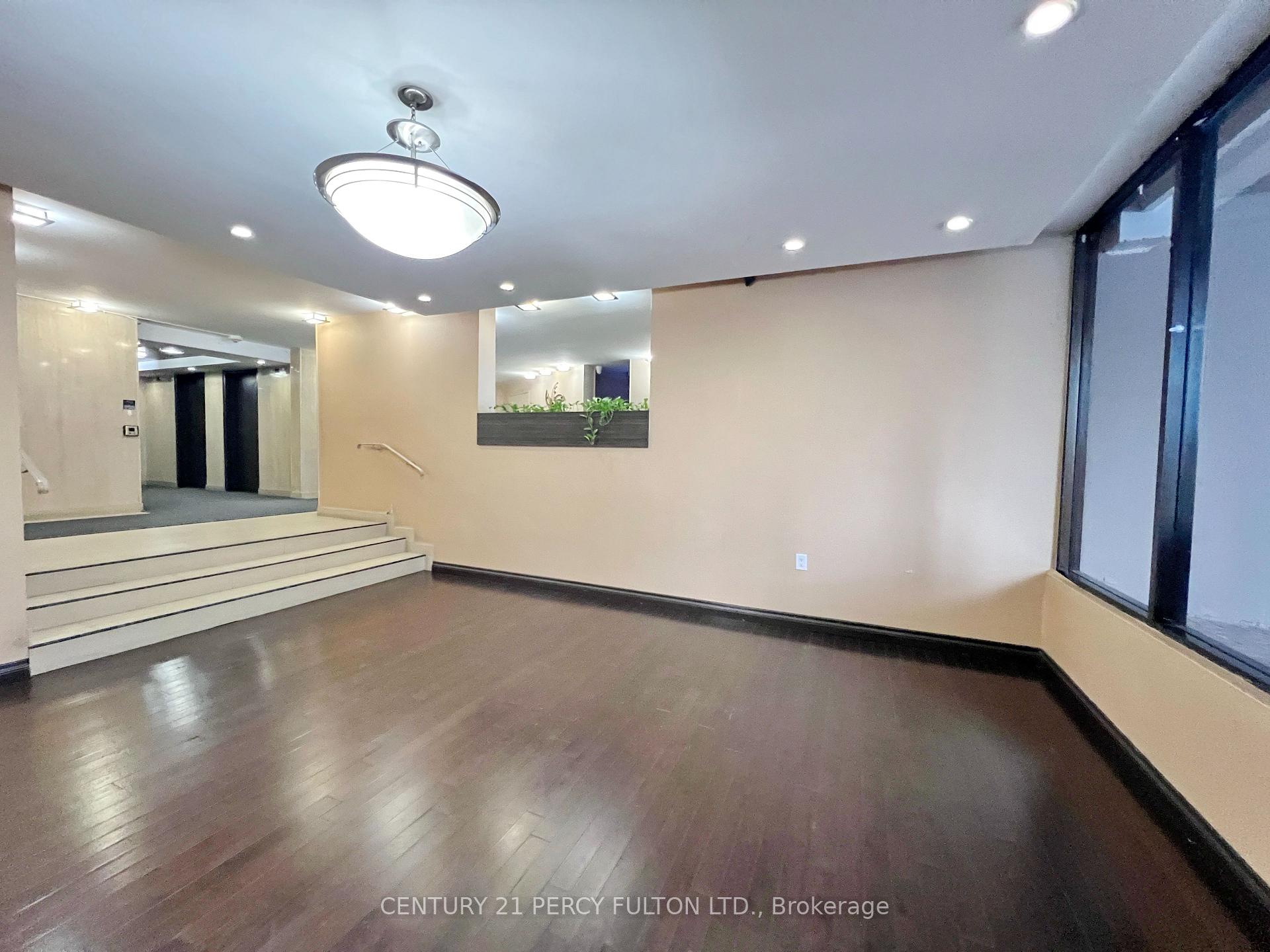 Photo 5 of Unit 1010, 20 Edgecliffe Golfway, Toronto, Flemingdon Park — HOMEH