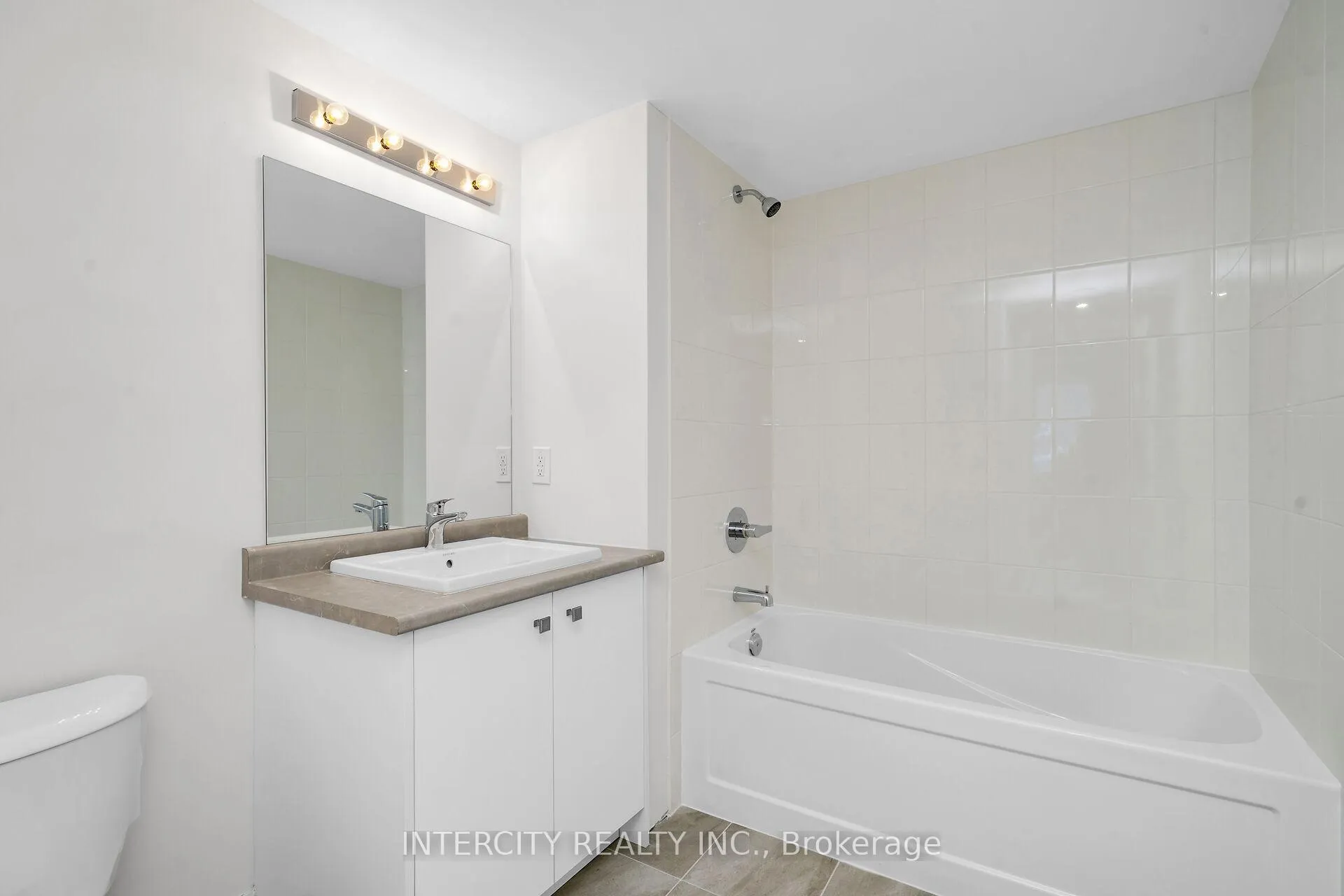 Photo 15 of Unit Unit 11, 43 Marret Lane, Clarington, Newcastle — HOMEH