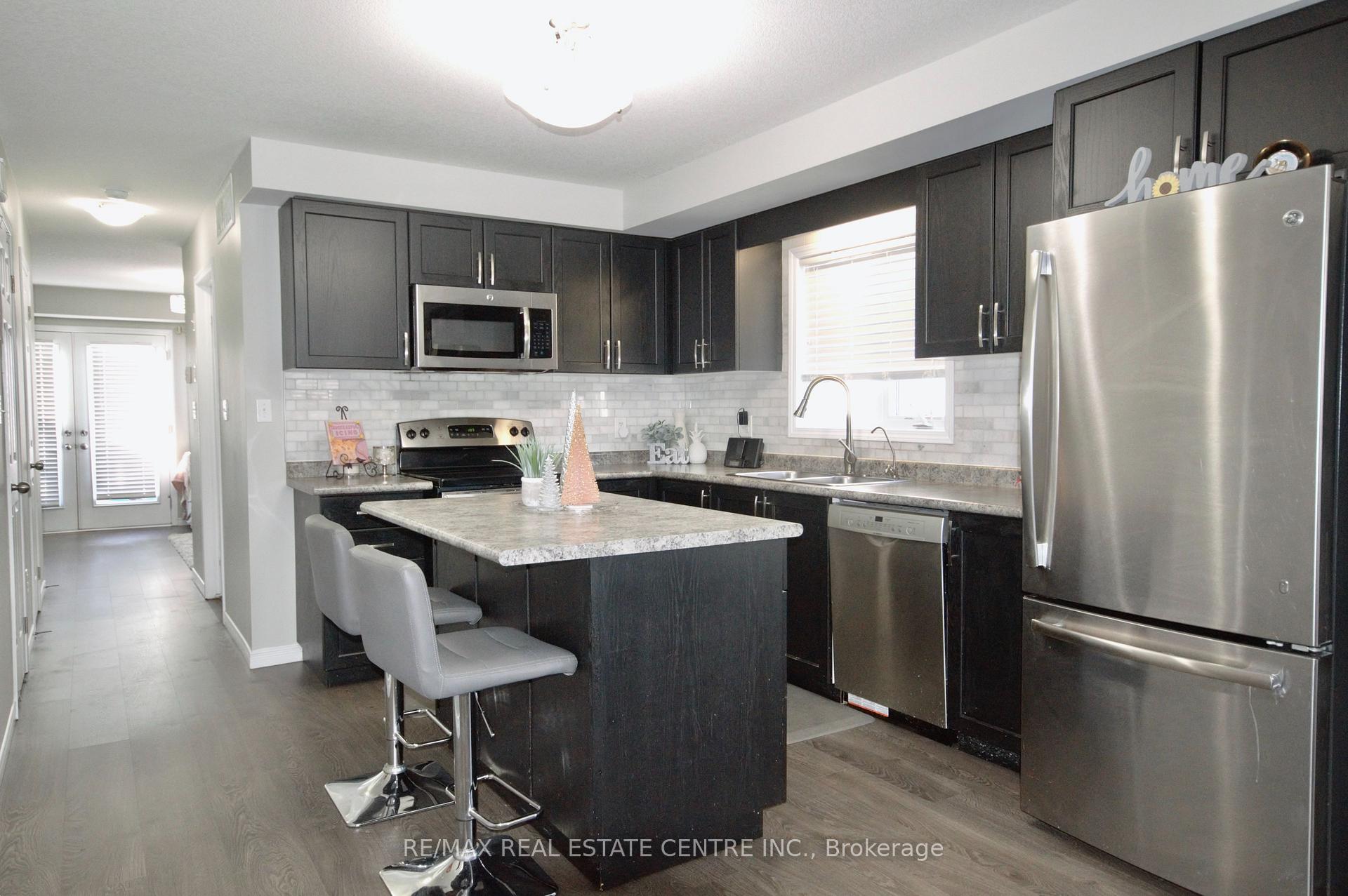 Photo 5 of Unit 21C, 388 Old Huron Road, Kitchener, Brigadoon — HOMEH