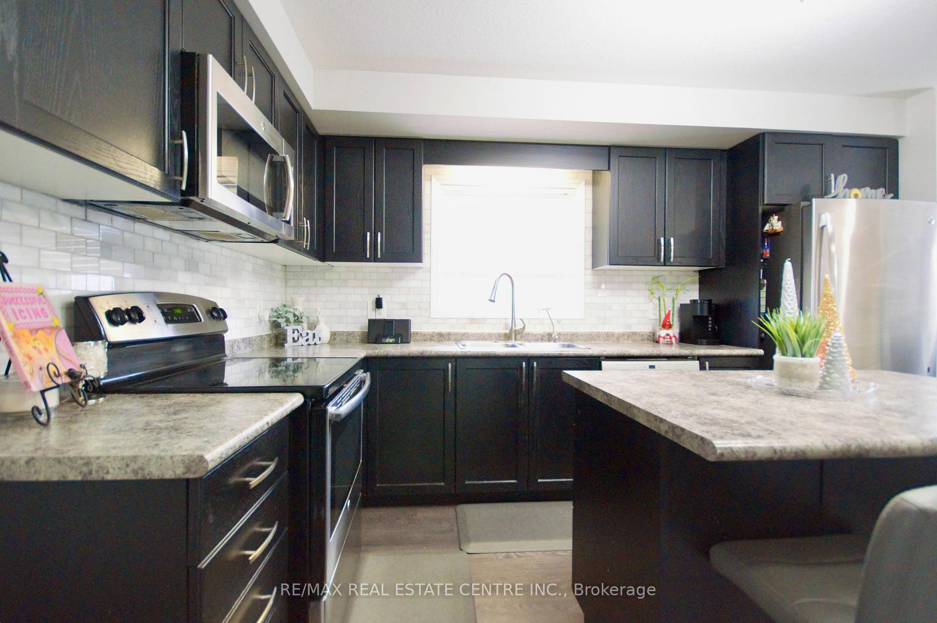 Photo 6 of Unit 21C, 388 Old Huron Road, Kitchener, Brigadoon — HOMEH