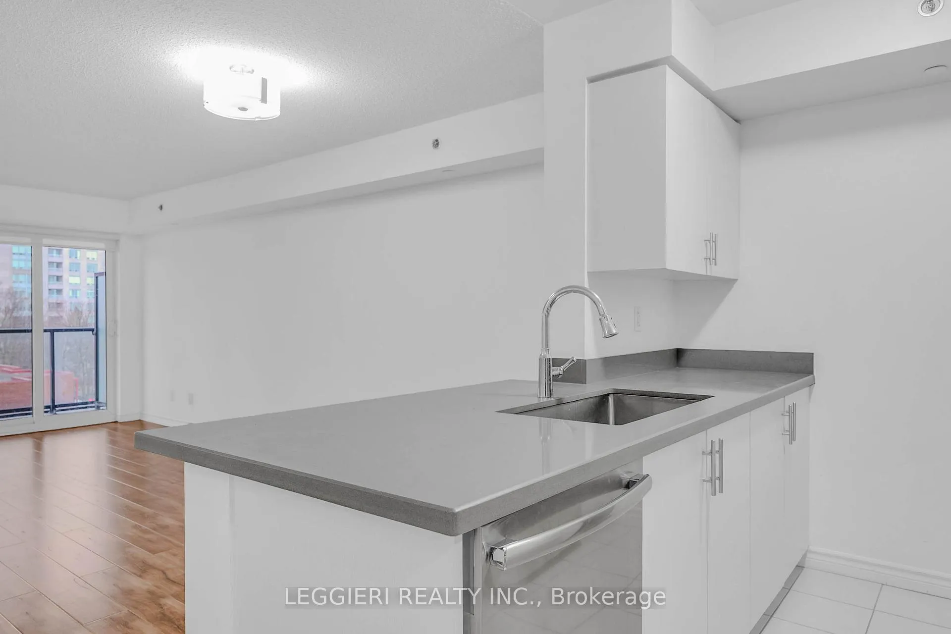 Photo 11 of Unit 522, 35 Saranac Boulevard, Toronto, Englemount-Lawrence — HOMEH