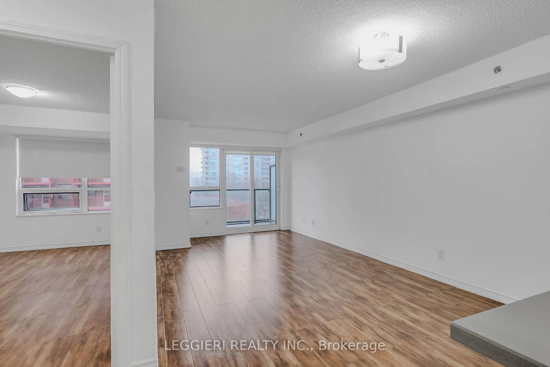 Photo 12 of Unit 522, 35 Saranac Boulevard, Toronto, Englemount-Lawrence — HOMEH