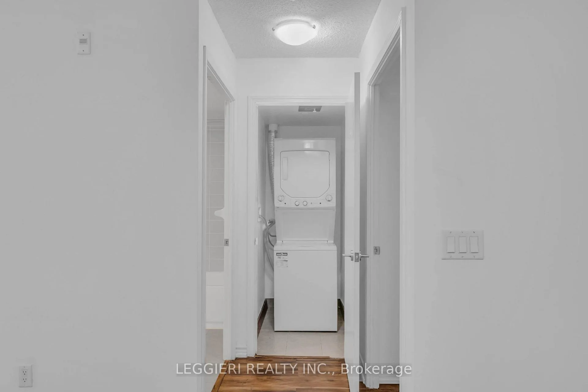 Photo 19 of Unit 522, 35 Saranac Boulevard, Toronto, Englemount-Lawrence — HOMEH