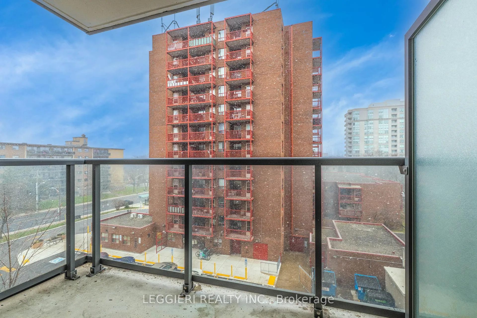 Photo 20 of Unit 522, 35 Saranac Boulevard, Toronto, Englemount-Lawrence — HOMEH
