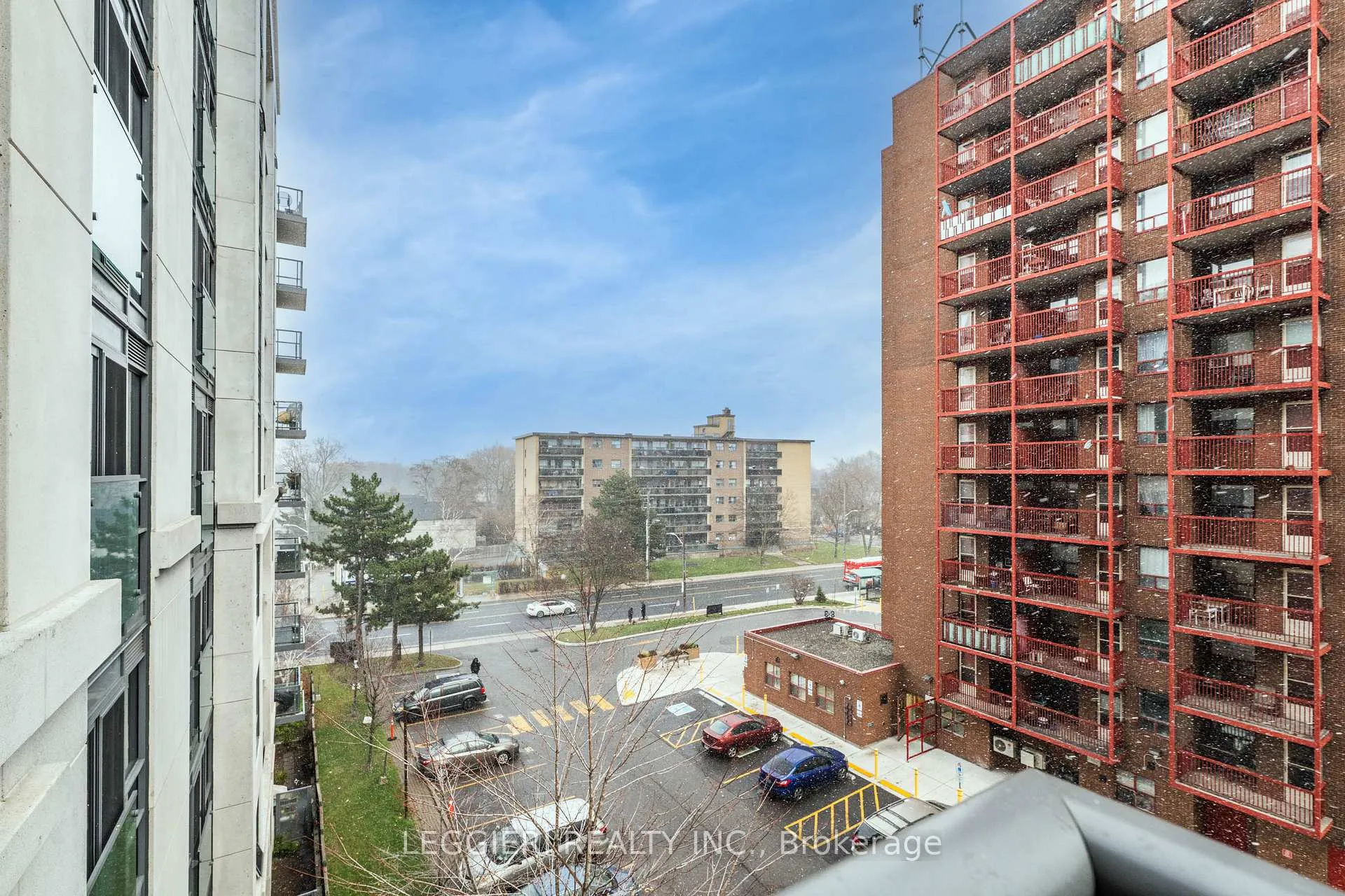Photo 21 of Unit 522, 35 Saranac Boulevard, Toronto, Englemount-Lawrence — HOMEH