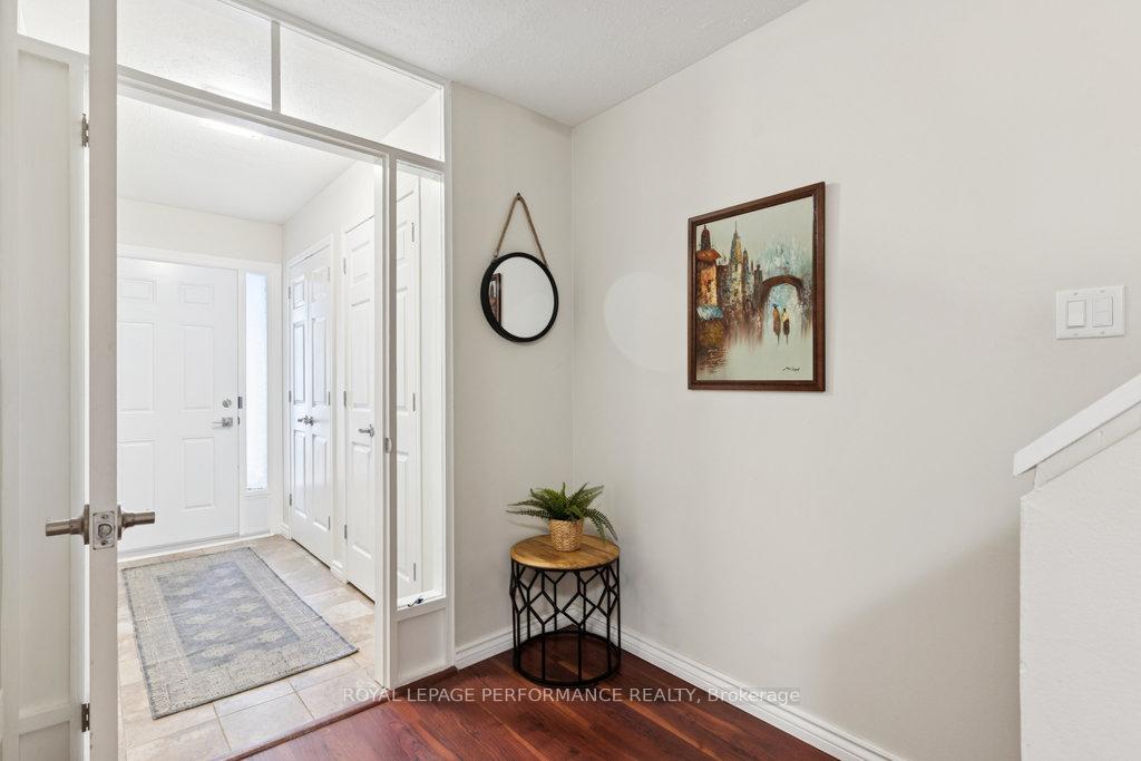 Photo 5 of 5 Forsyth Lane, Ottawa, Crystal Beach — HOMEH