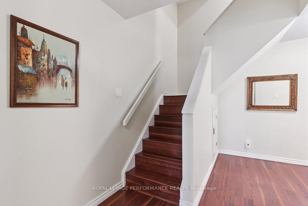 Photo 10 of 5 Forsyth Lane, Ottawa, Crystal Beach — HOMEH