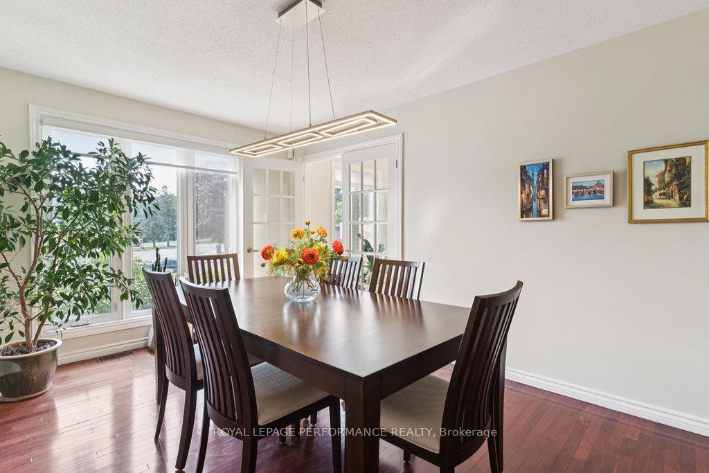 Photo 18 of 5 Forsyth Lane, Ottawa, Crystal Beach — HOMEH