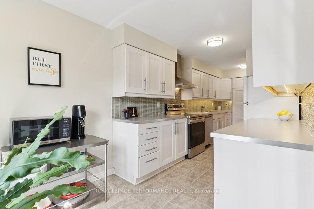 Photo 21 of 5 Forsyth Lane, Ottawa, Crystal Beach — HOMEH