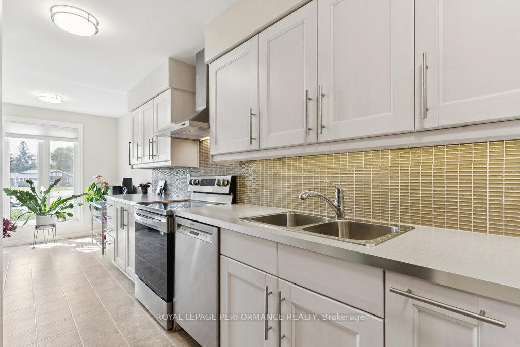 Photo 23 of 5 Forsyth Lane, Ottawa, Crystal Beach — HOMEH