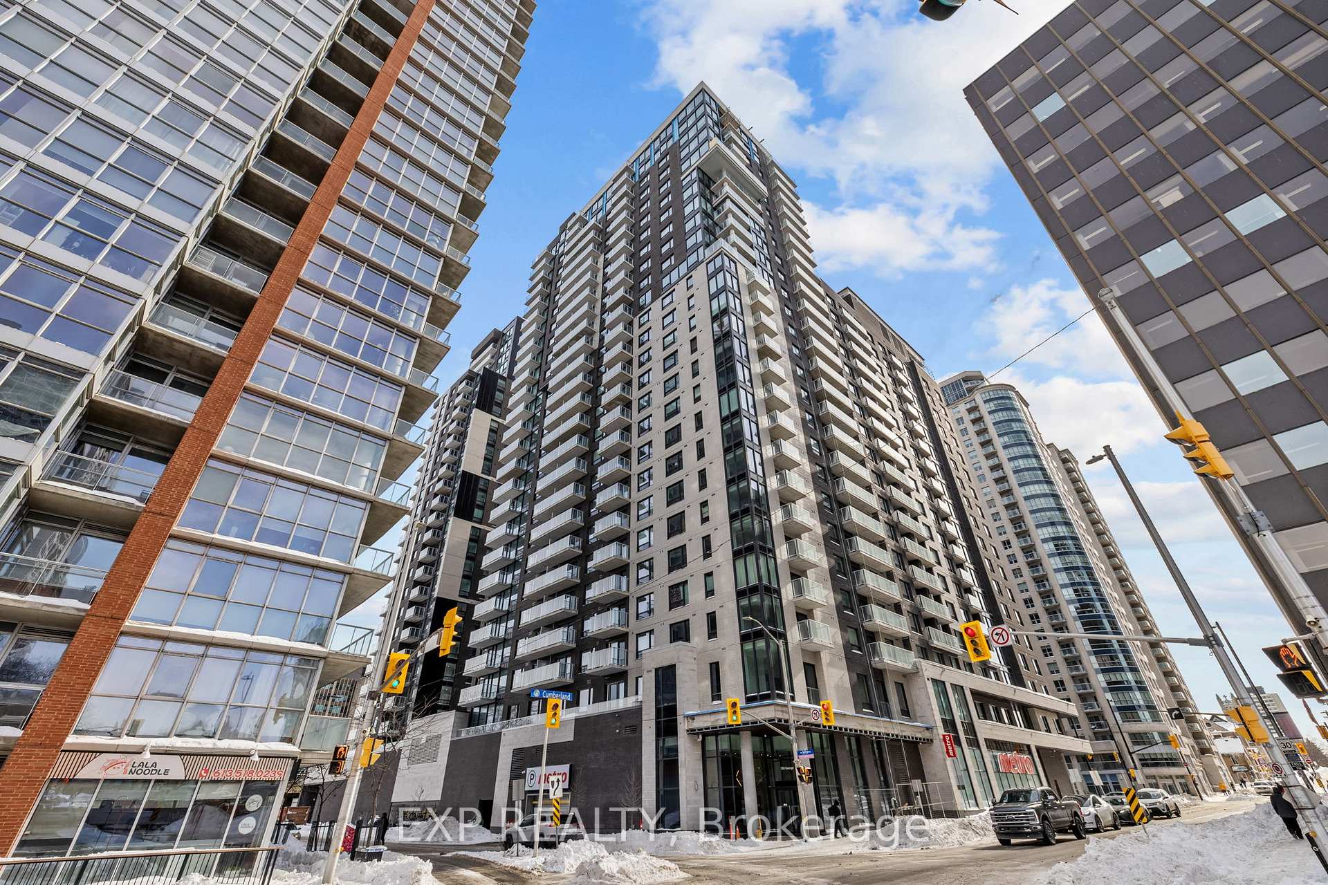 Front of Unit PH202, 180 George St Street