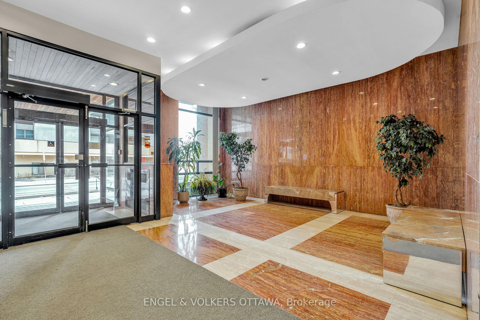 Photo 3 of Unit 702, 475 Laurier Avenue W, Ottawa, Ottawa Centre — HOMEH