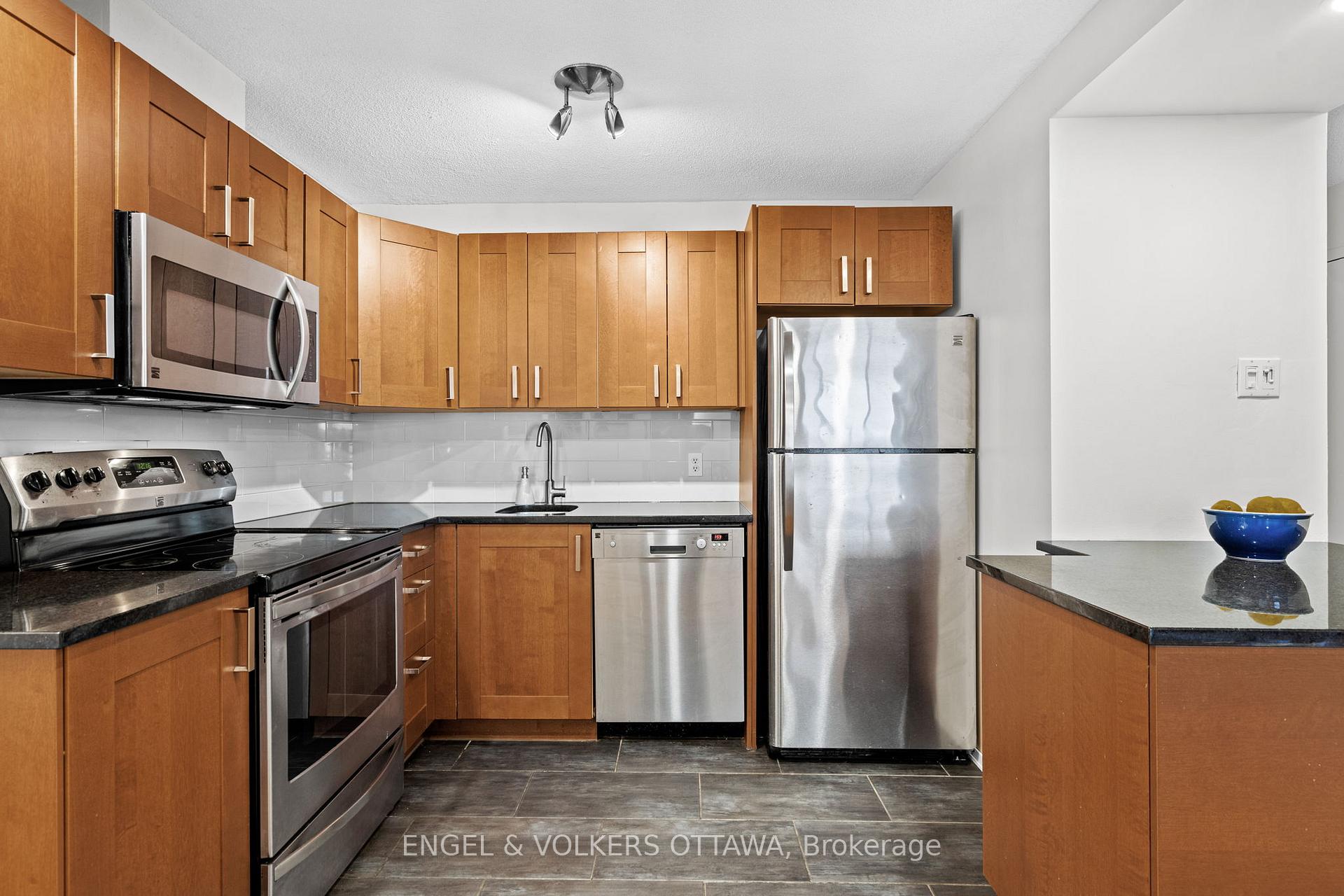Photo 8 of Unit 702, 475 Laurier Avenue W, Ottawa, Ottawa Centre — HOMEH
