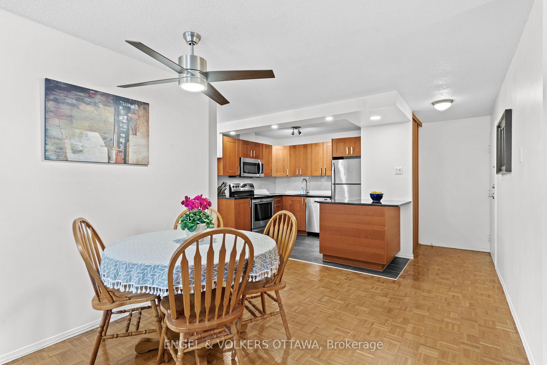 Photo 13 of Unit 702, 475 Laurier Avenue W, Ottawa, Ottawa Centre — HOMEH