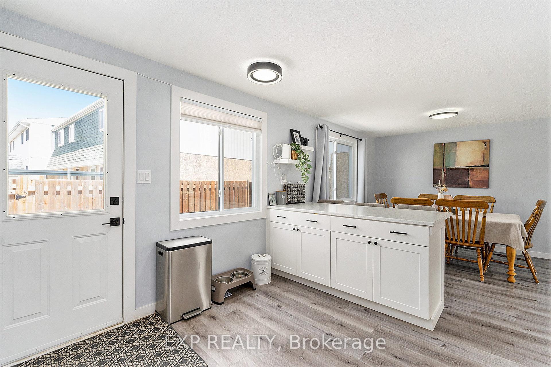 Photo 14 of Unit D, 1520 Beaverpond Drive, Ottawa, Pineview — HOMEH