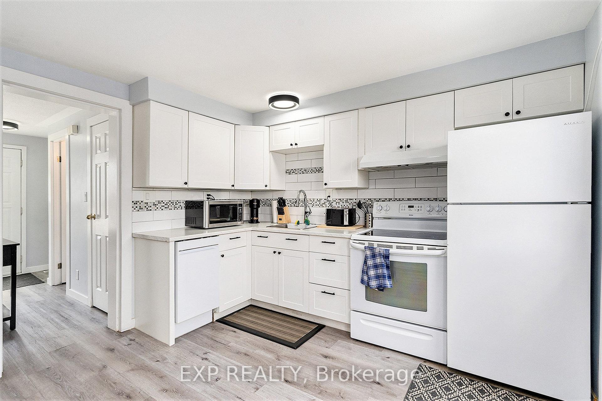 Photo 15 of Unit D, 1520 Beaverpond Drive, Ottawa, Pineview — HOMEH