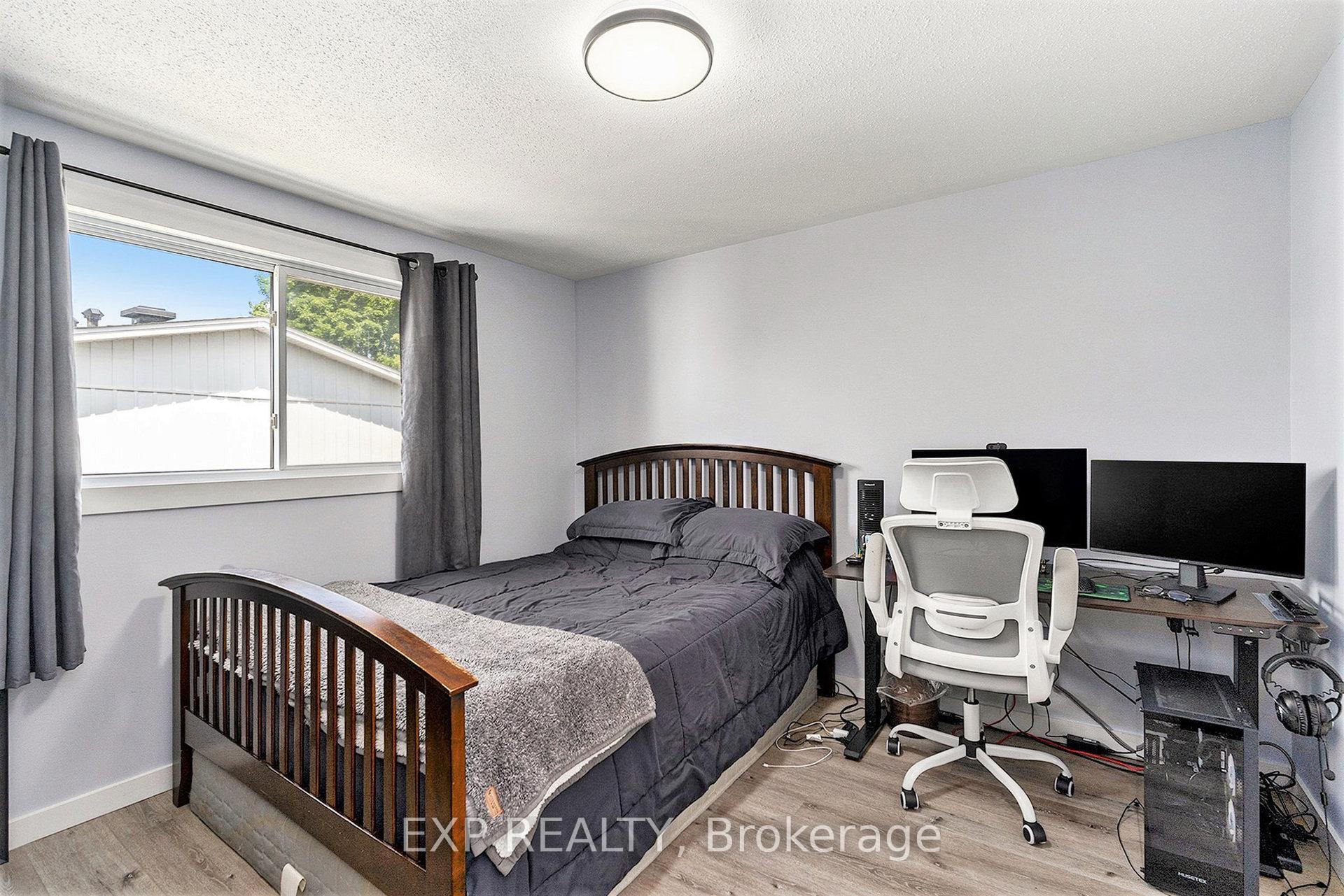 Photo 17 of Unit D, 1520 Beaverpond Drive, Ottawa, Pineview — HOMEH