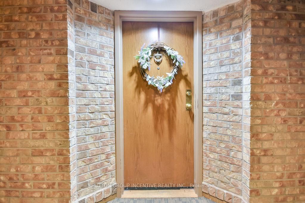 Photo 4 of Unit 307, 181 Collier Street, Barrie, North Shore — HOMEH