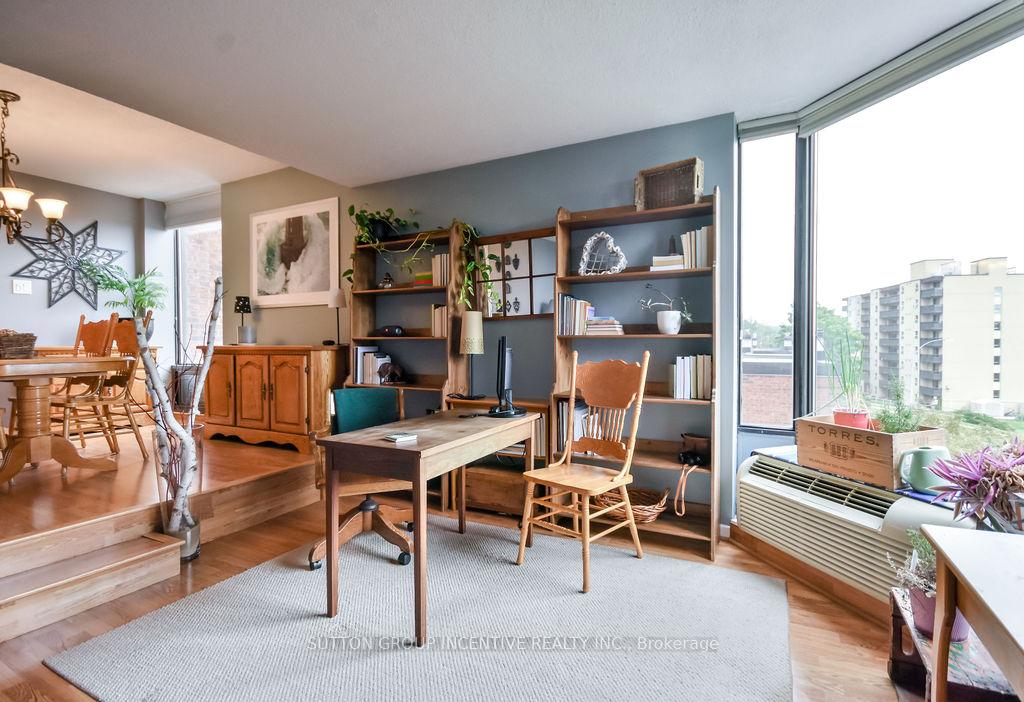 Photo 9 of Unit 307, 181 Collier Street, Barrie, North Shore — HOMEH
