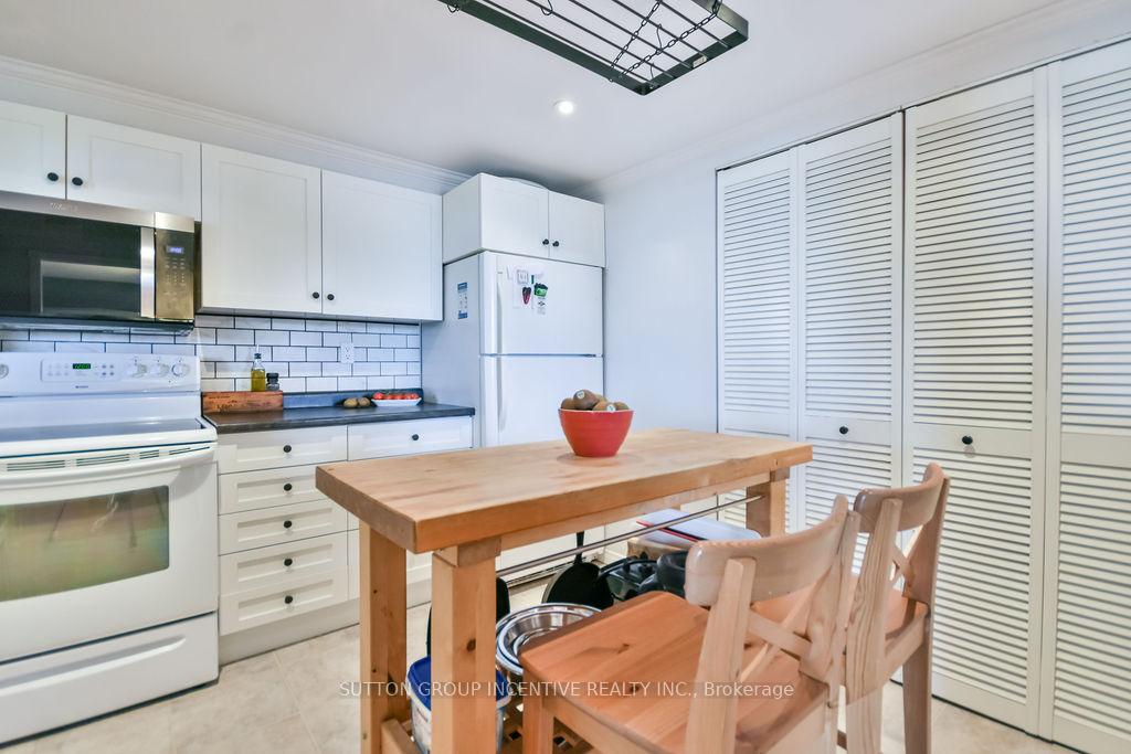Photo 17 of Unit 307, 181 Collier Street, Barrie, North Shore — HOMEH