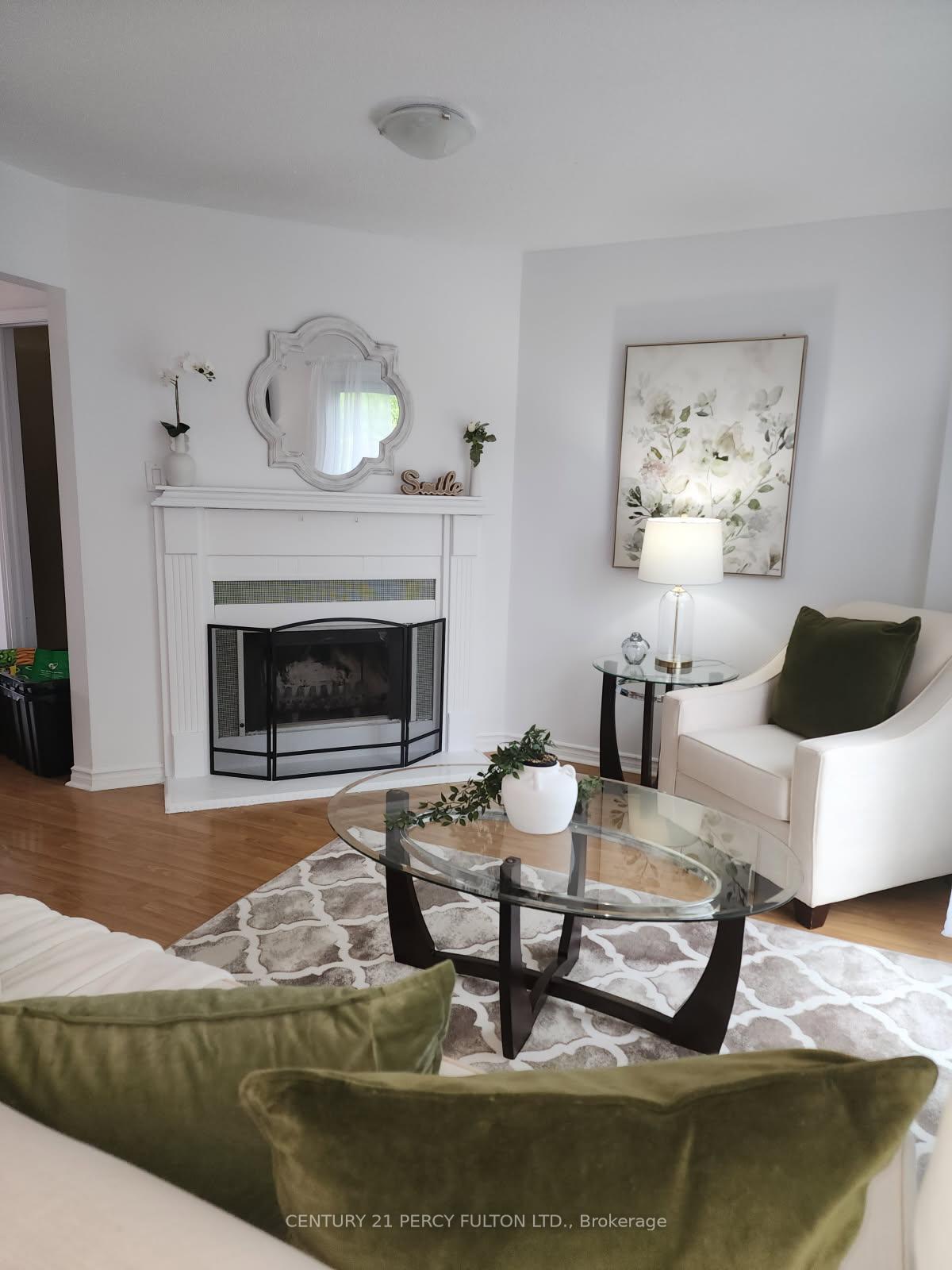 Photo 4 of 21 Trawley Crescent, Ajax, Central — HOMEH