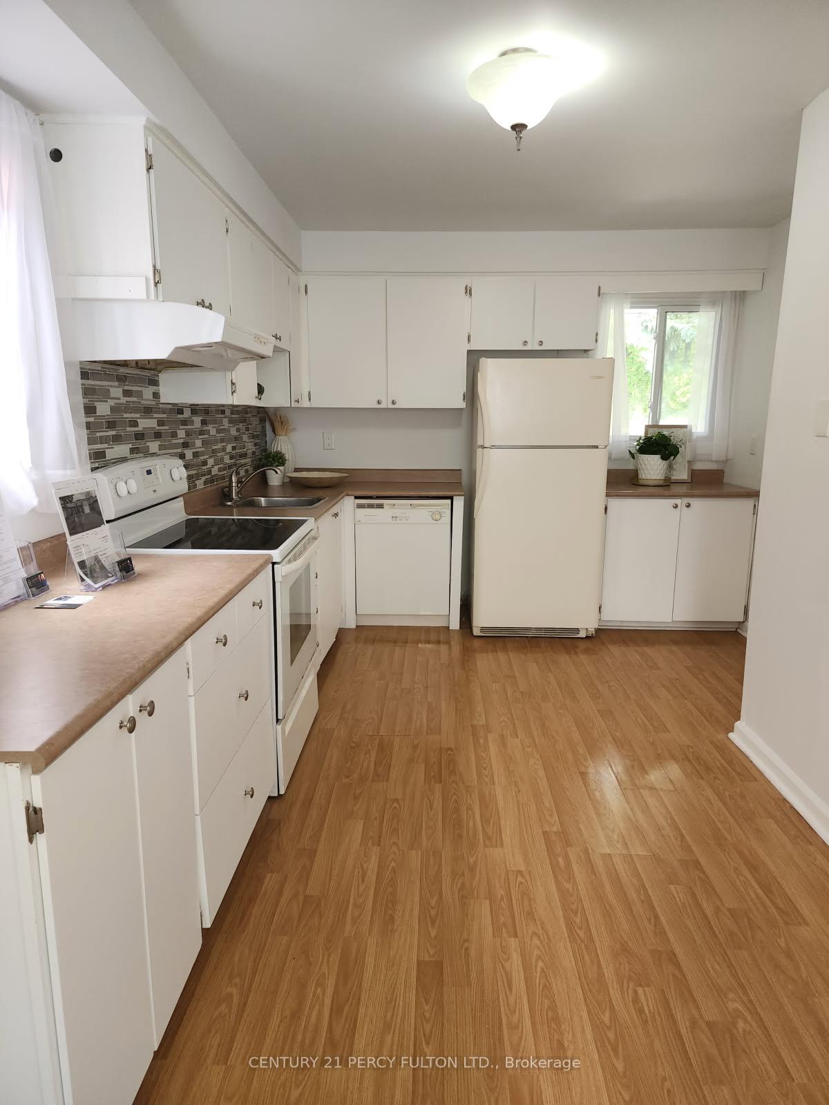 Photo 10 of 21 Trawley Crescent, Ajax, Central — HOMEH