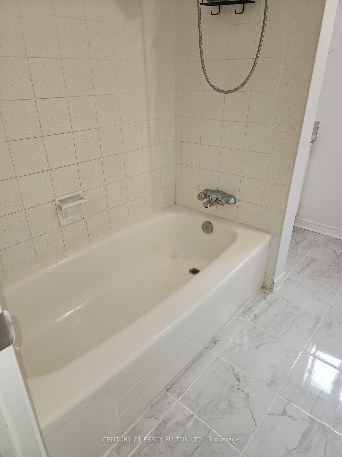 Photo 9 of 21 Trawley Crescent, Ajax, Central — HOMEH