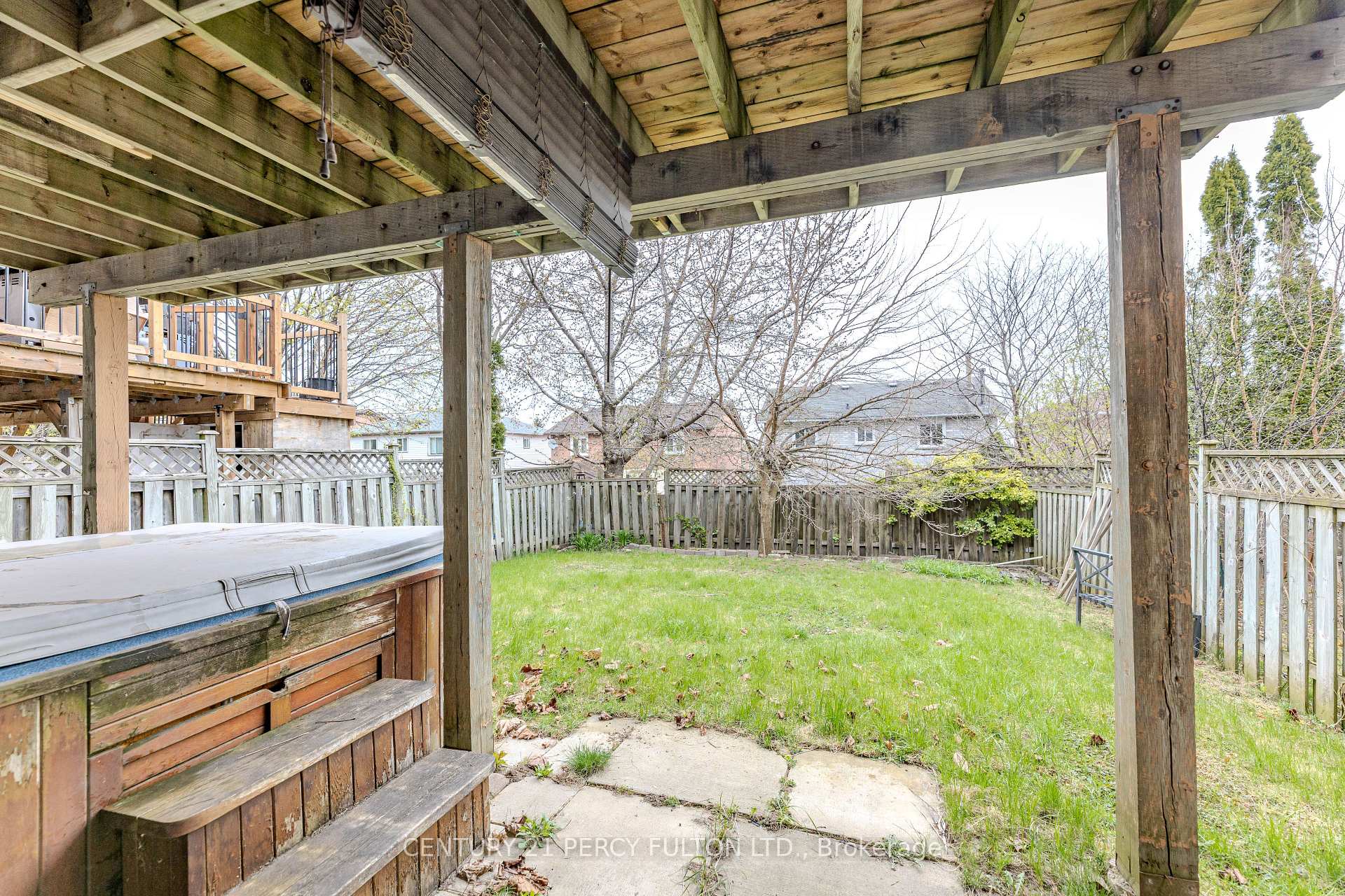 Photo 14 of 21 Trawley Crescent, Ajax, Central — HOMEH