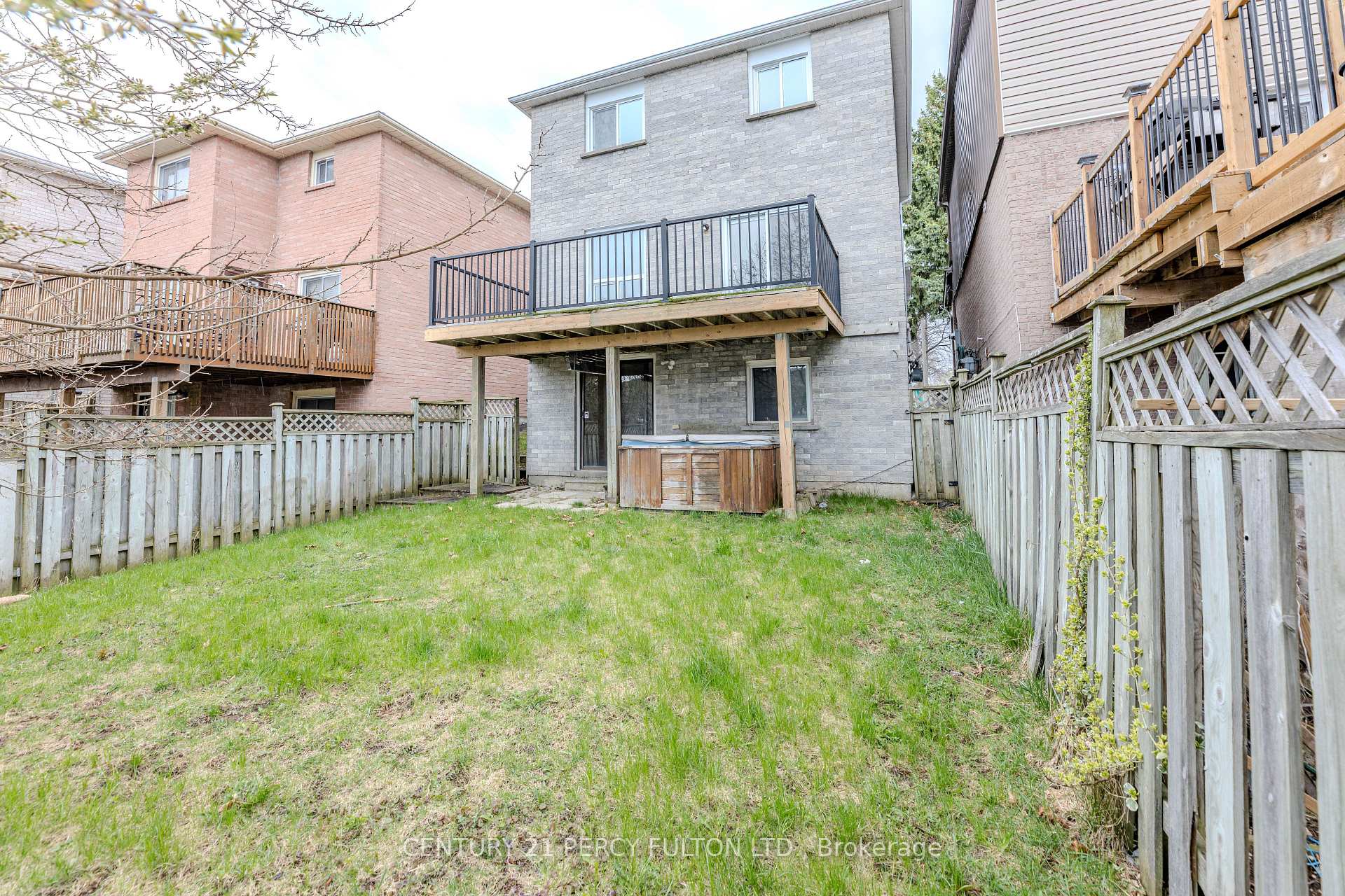 Photo 17 of 21 Trawley Crescent, Ajax, Central — HOMEH