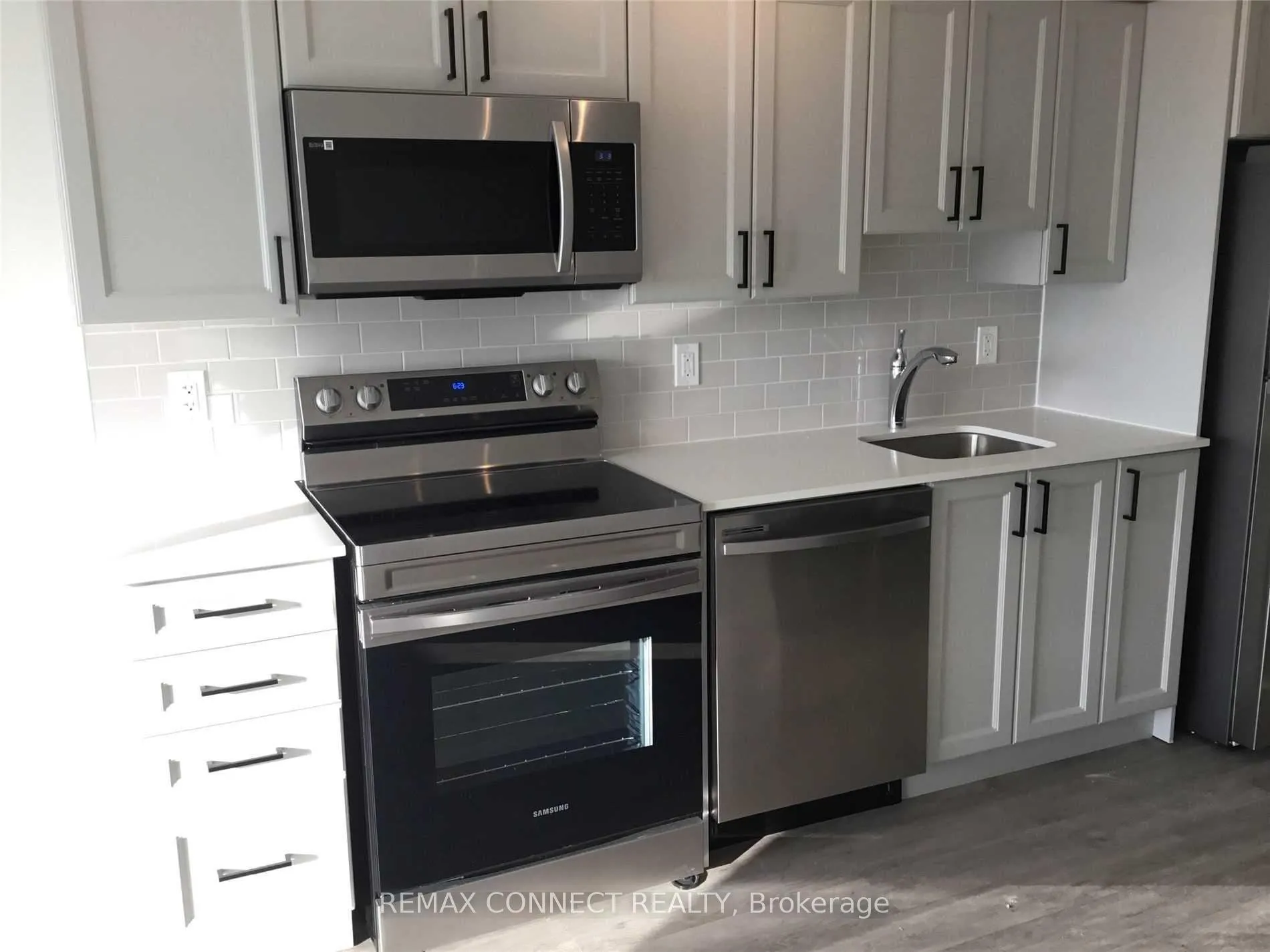 Photo 8 of Unit 1104, 1480 Bayly Street, Pickering, Liverpool — HOMEH