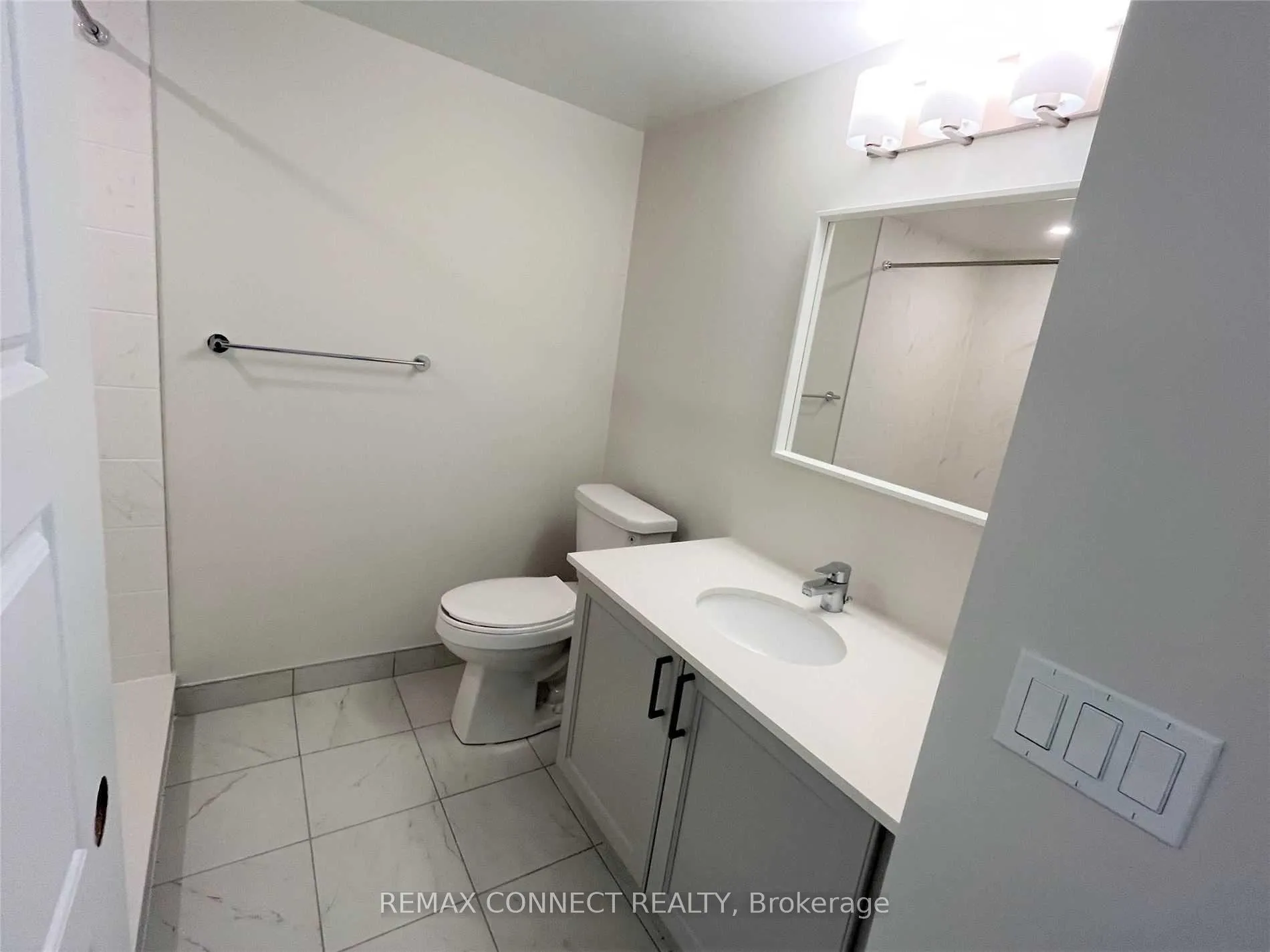 Photo 15 of Unit 1104, 1480 Bayly Street, Pickering, Liverpool — HOMEH