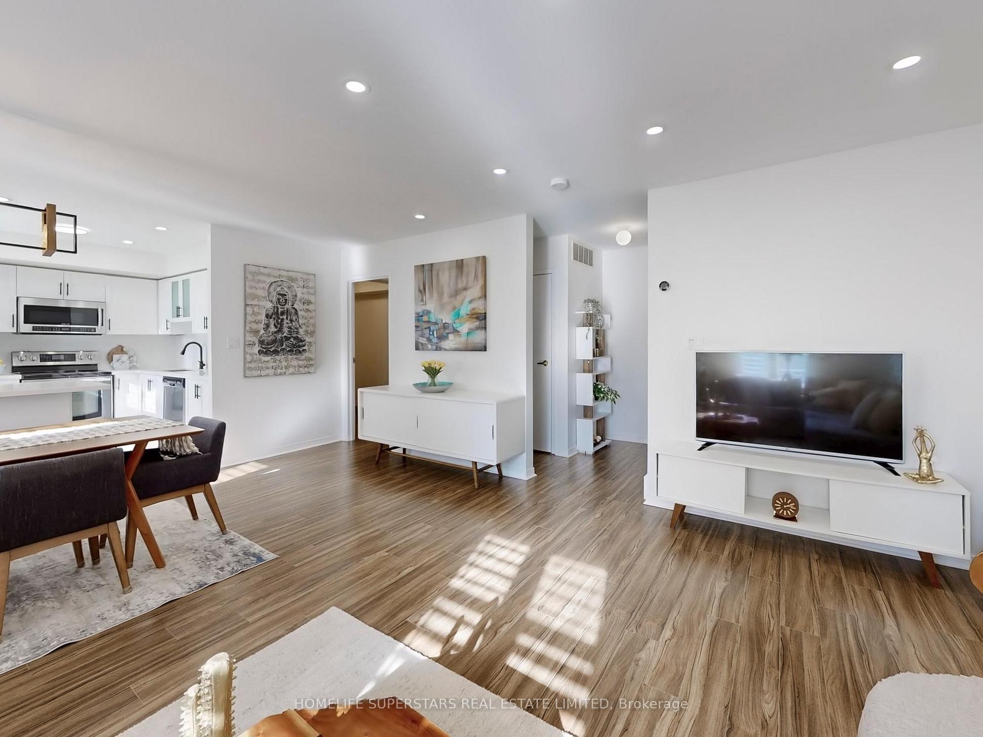 Front of Unit 1234, 21 Pirandello Street