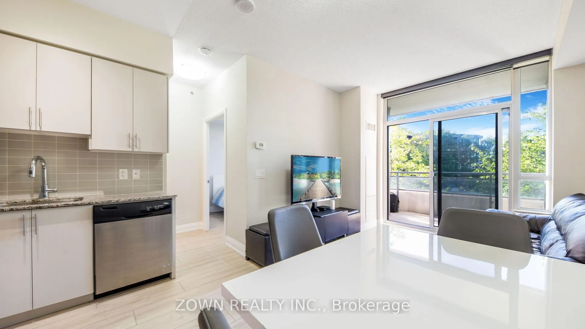 Photo 6 of Unit 201, 85 North Park Road, Vaughan, Beverley Glen — HOMEH