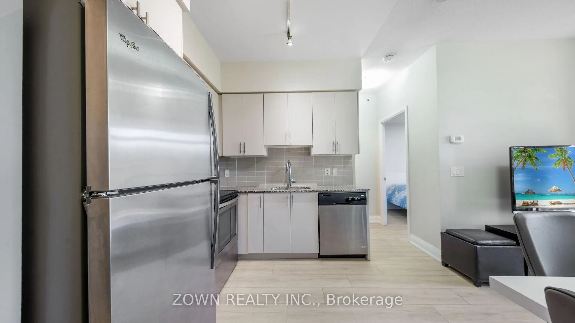 Photo 11 of Unit 201, 85 North Park Road, Vaughan, Beverley Glen — HOMEH