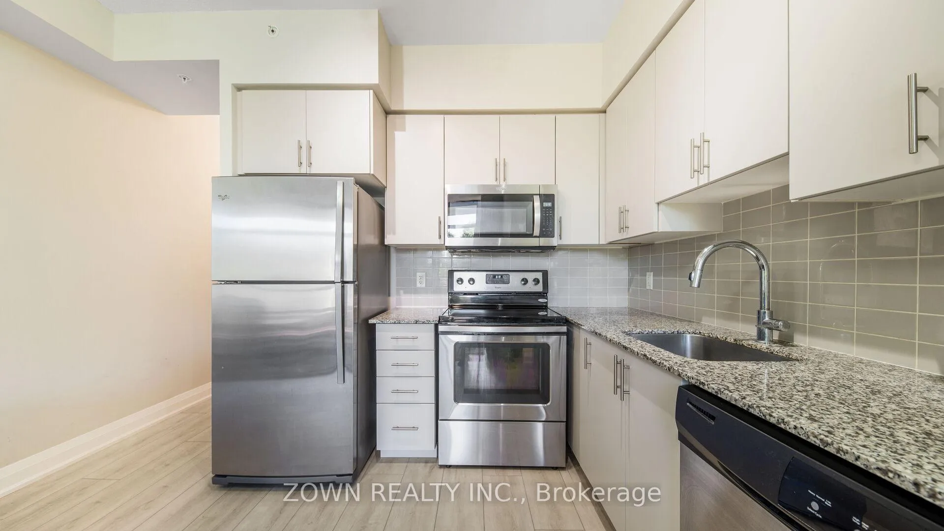 Photo 12 of Unit 201, 85 North Park Road, Vaughan, Beverley Glen — HOMEH