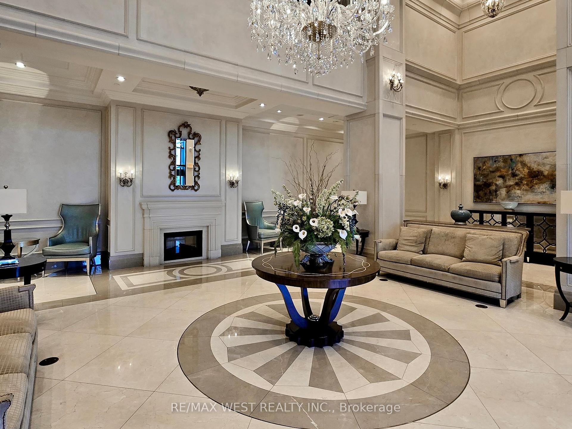 Photo 2 of Unit 1716, 9255 Jane Street, Vaughan, Maple — HOMEH