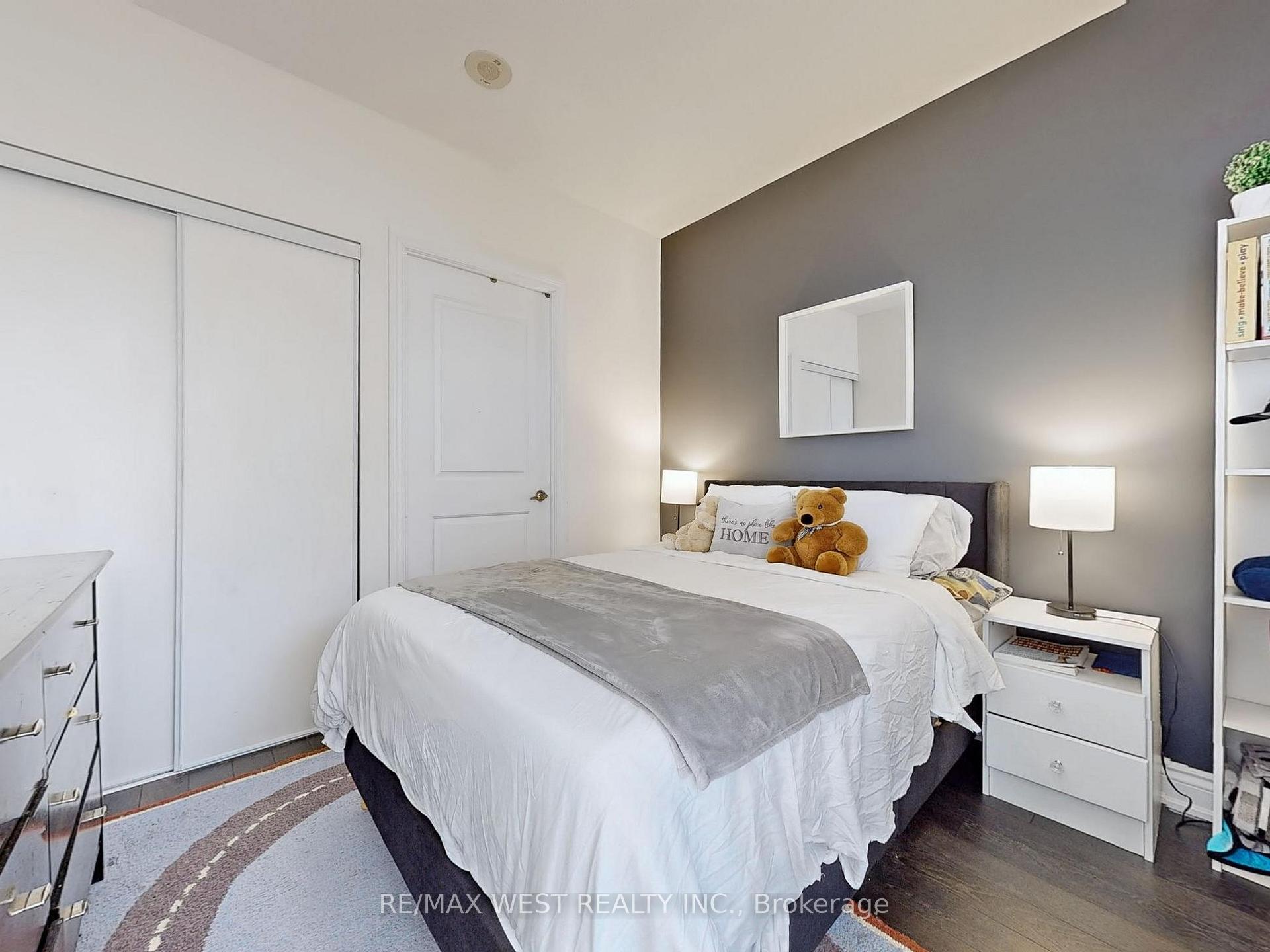 Photo 11 of Unit 1716, 9255 Jane Street, Vaughan, Maple — HOMEH