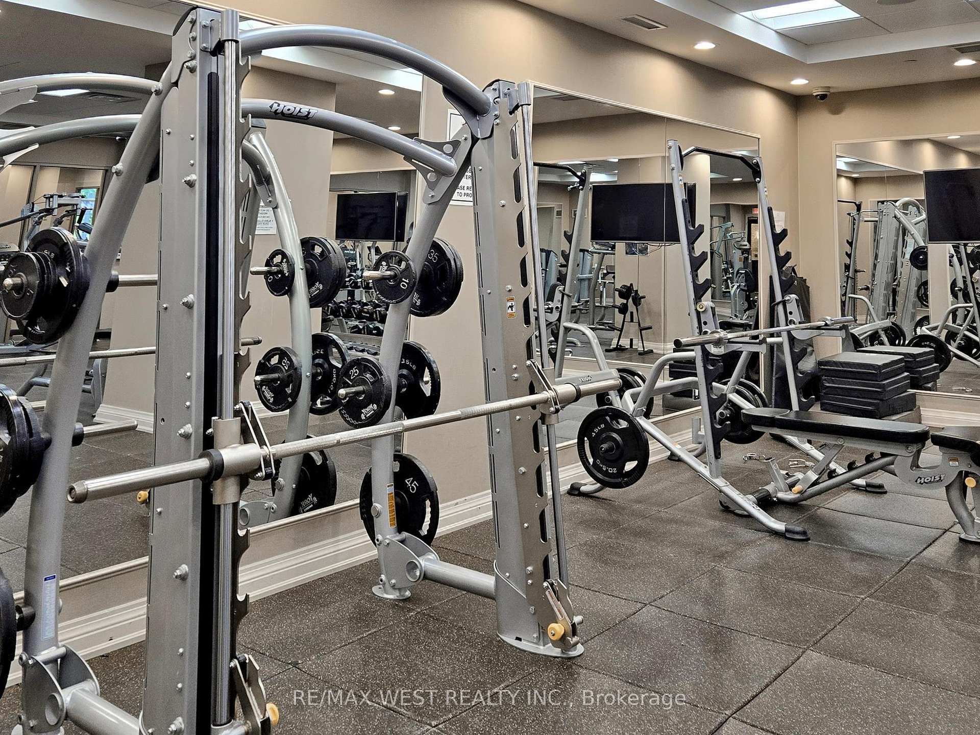 Photo 23 of Unit 1716, 9255 Jane Street, Vaughan, Maple — HOMEH