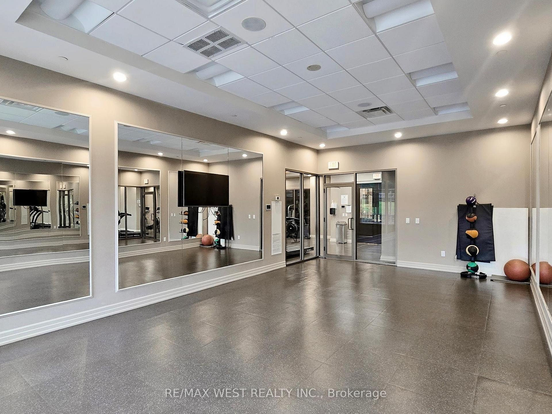 Photo 26 of Unit 1716, 9255 Jane Street, Vaughan, Maple — HOMEH