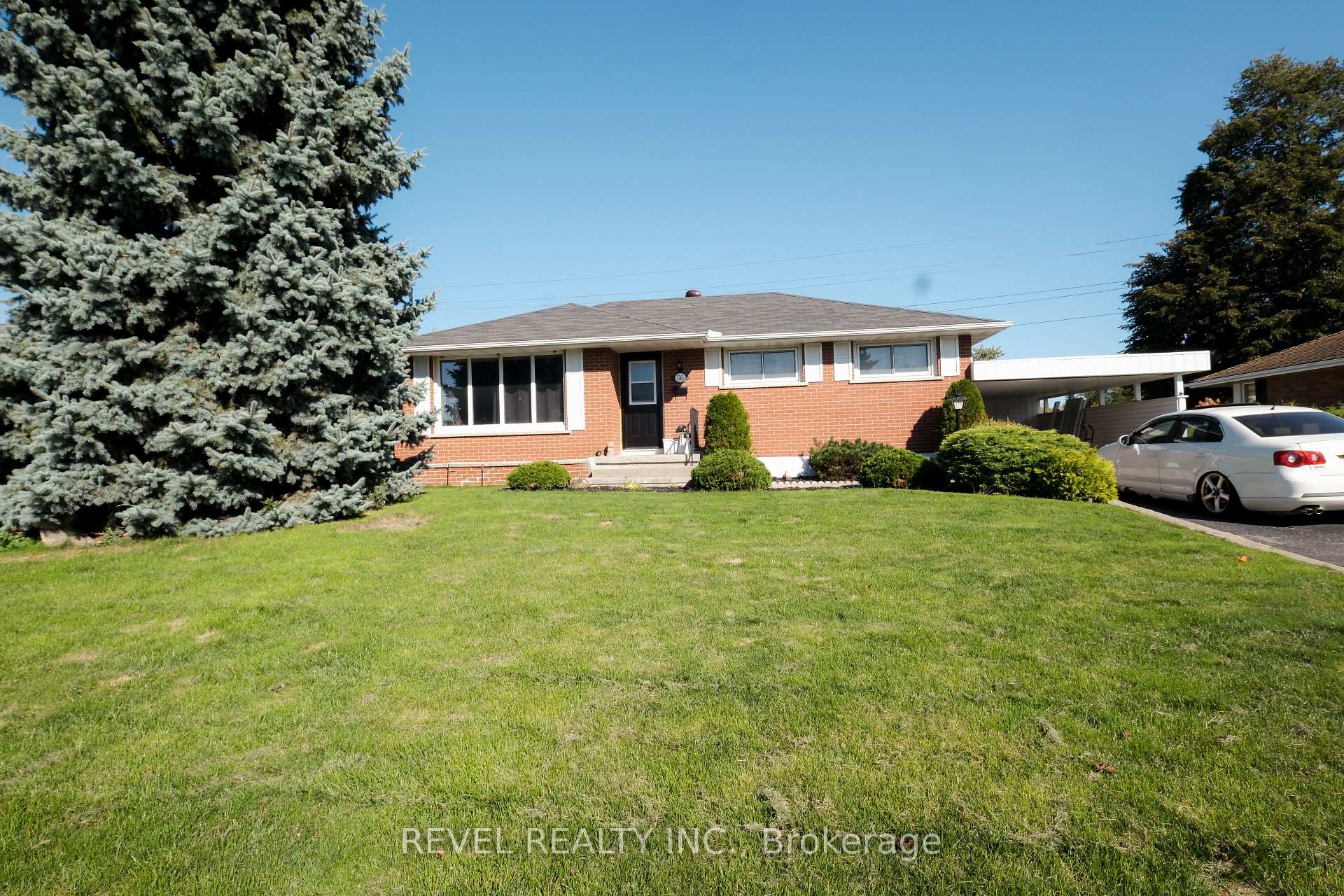 Photo 1 of Unit Lower Level, 56 Parkway Crescent, Clarington, Bowmanville — HOMEH