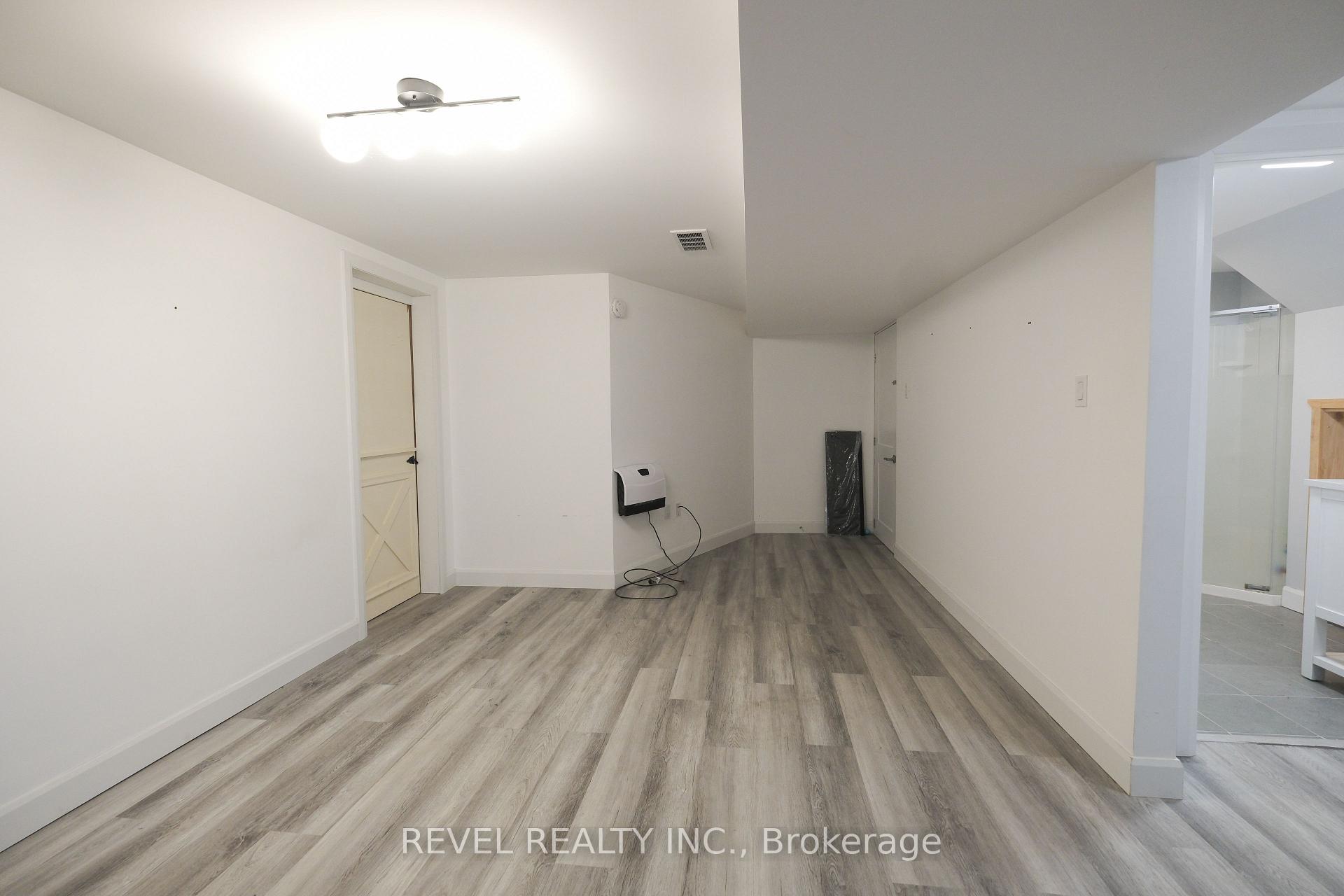 Photo 2 of Unit Lower Level, 56 Parkway Crescent, Clarington, Bowmanville — HOMEH