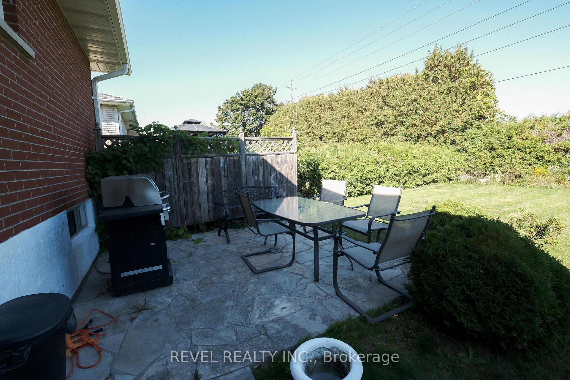 Photo 11 of Unit Lower Level, 56 Parkway Crescent, Clarington, Bowmanville — HOMEH