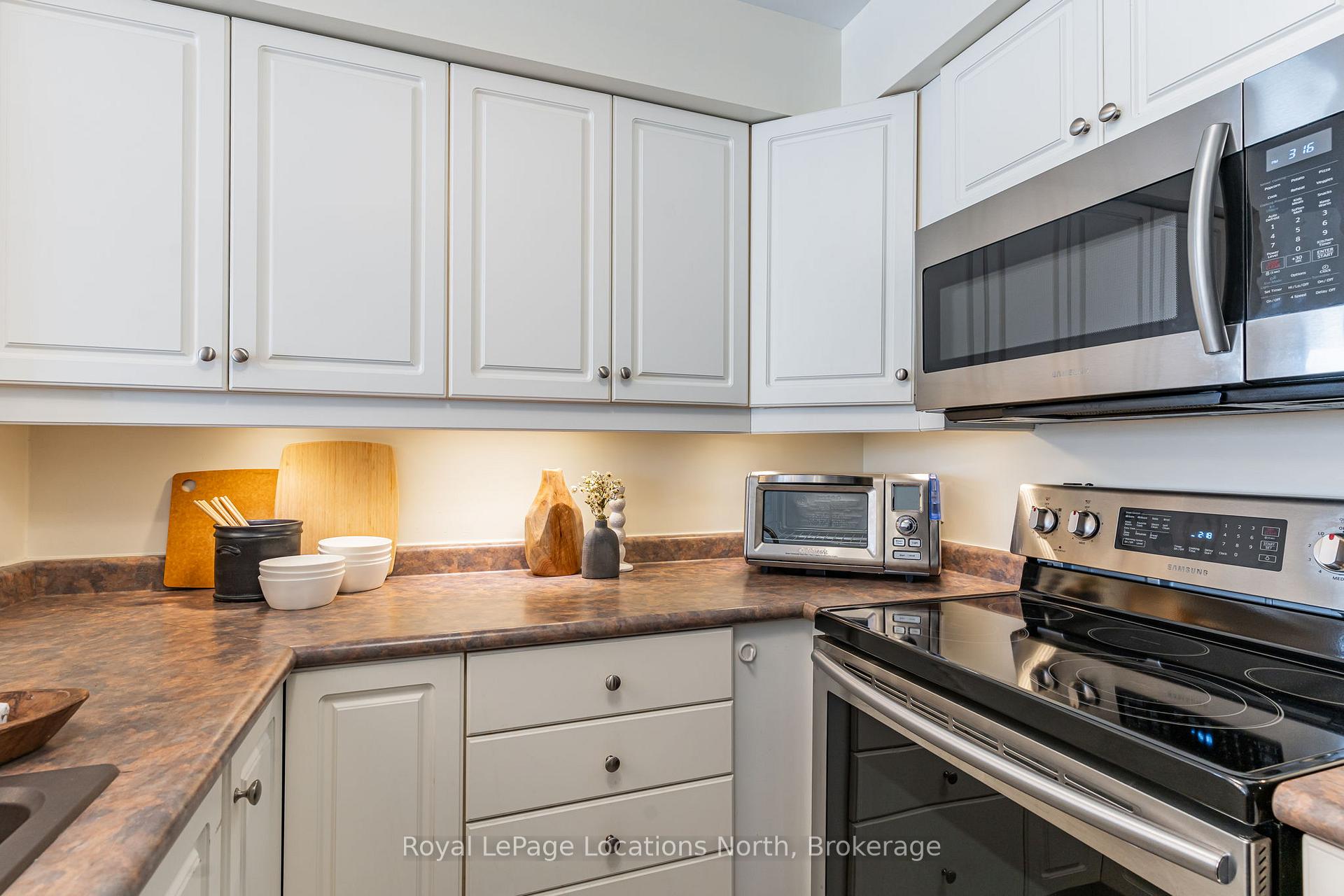 Photo 12 of Unit 12, 465 Mariners Way, Collingwood — HOMEH