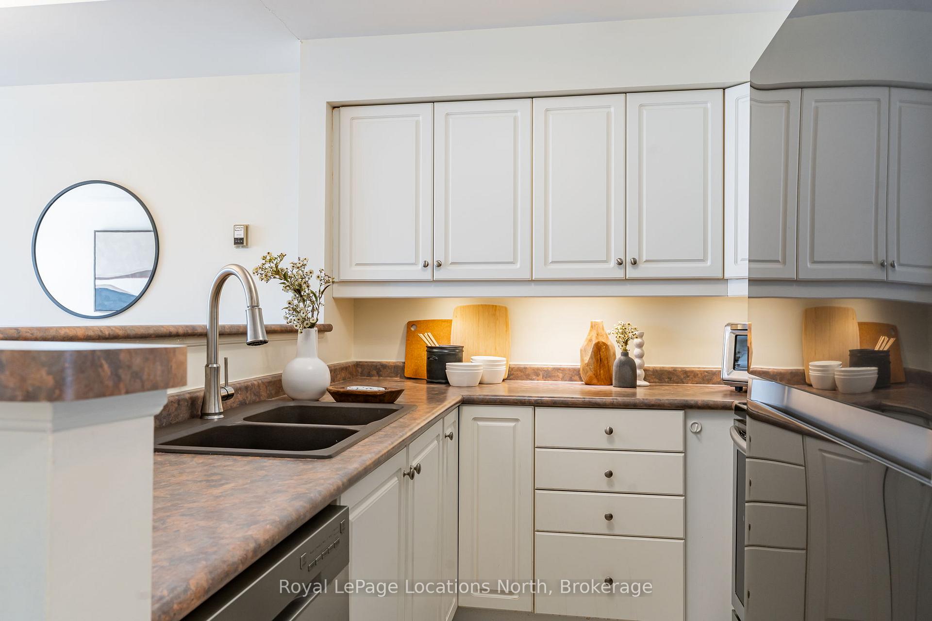 Photo 13 of Unit 12, 465 Mariners Way, Collingwood — HOMEH