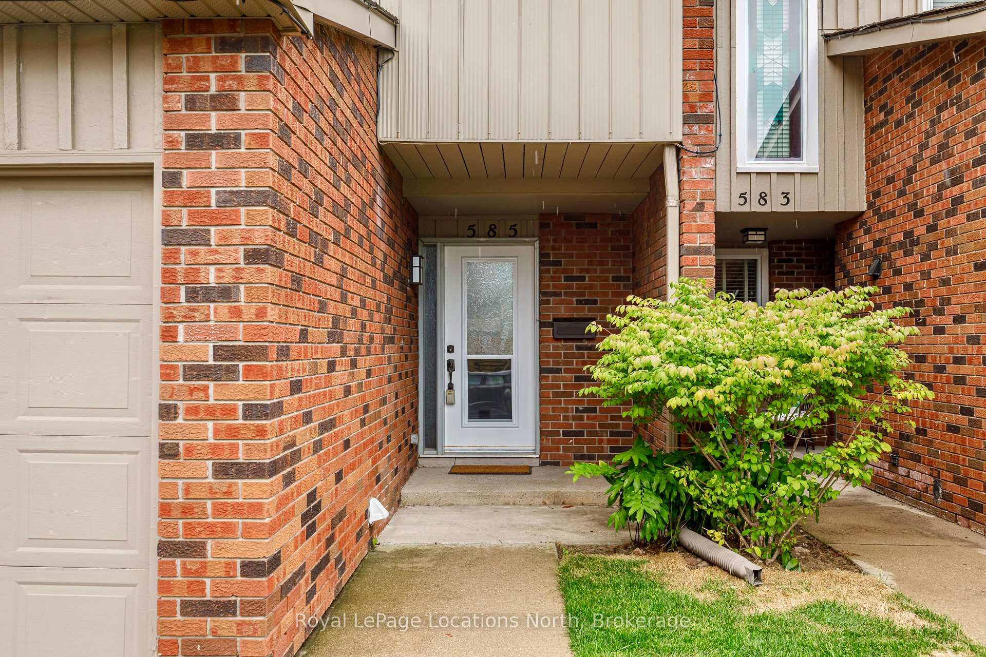 Photo 3 of 585 Tenth Street, Collingwood — HOMEH