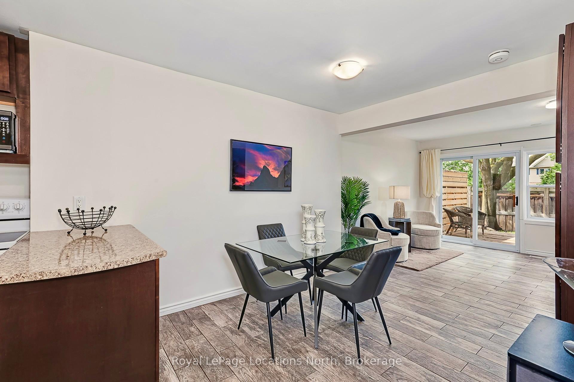 Photo 4 of 585 Tenth Street, Collingwood — HOMEH